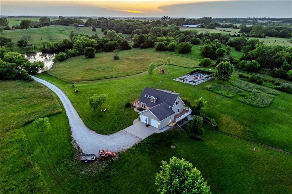 2640 union Road, Lawrence, KS 66044