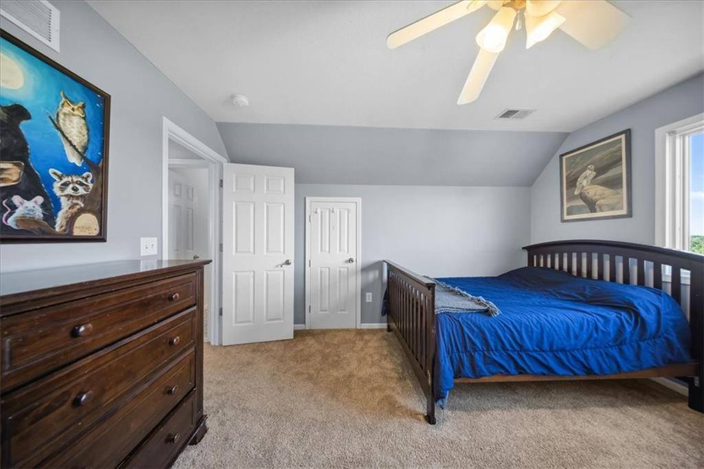 2640 union Road, Lawrence, KS 66044