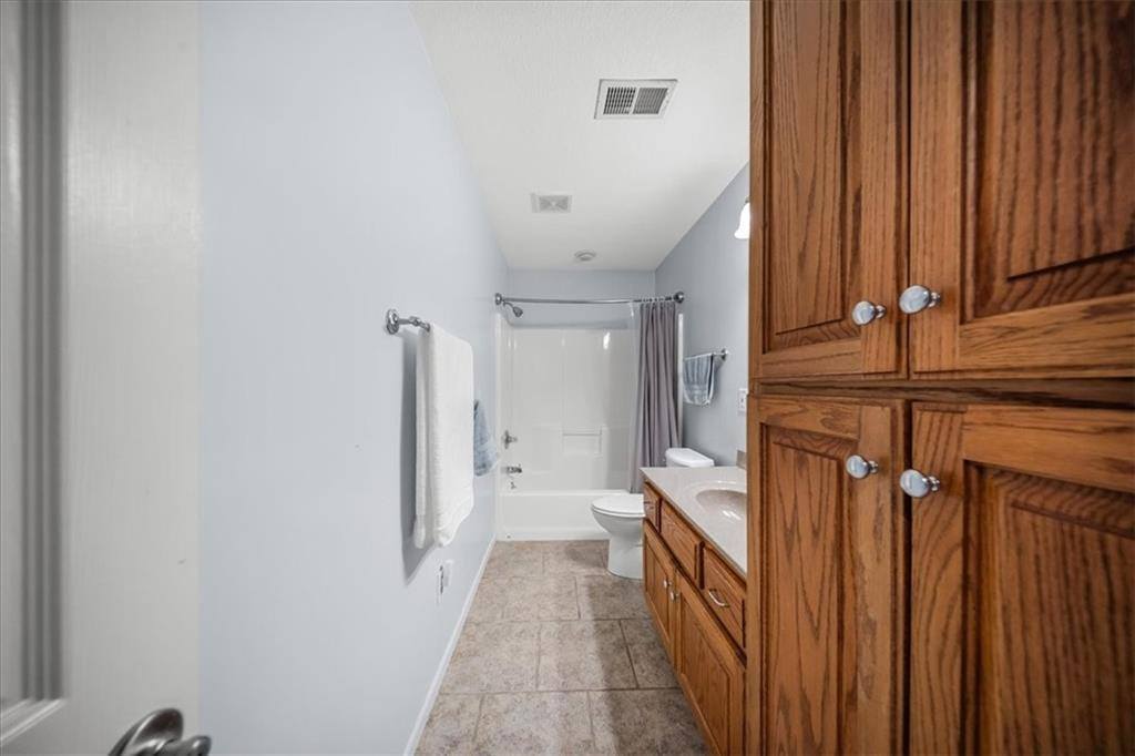 2640 union Road, Lawrence, KS 66044