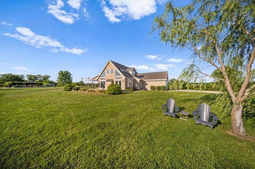 2640 union Road, Lawrence, KS 66044