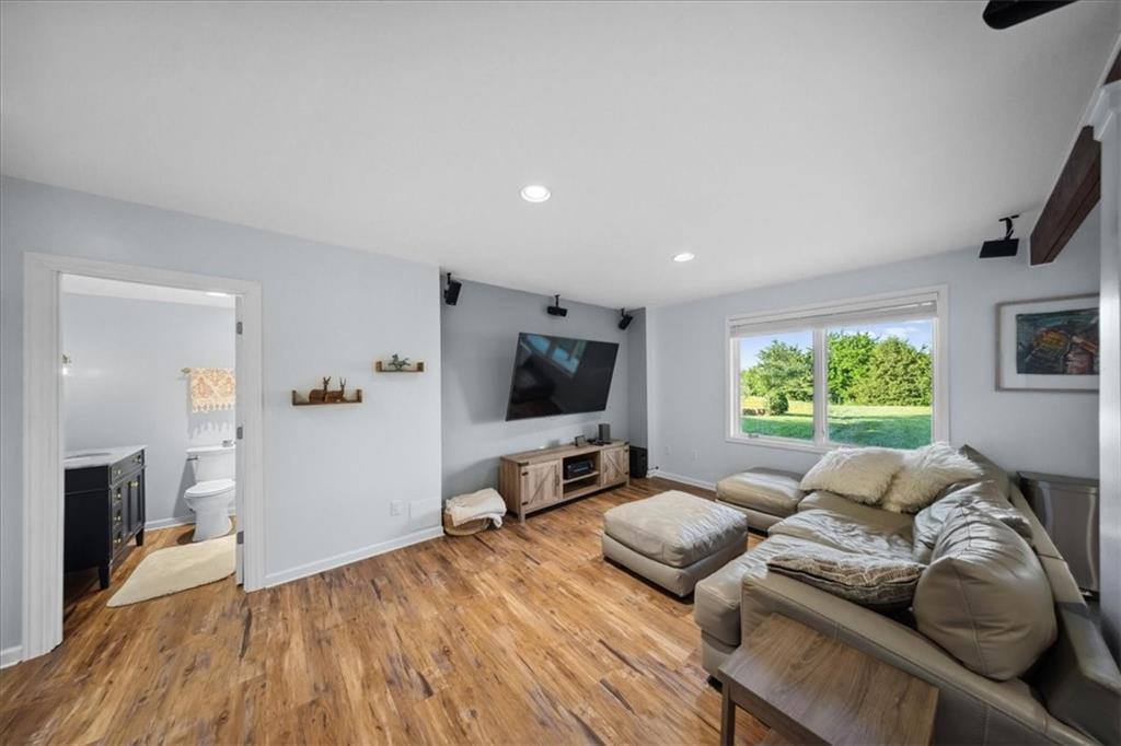 2640 union Road, Lawrence, KS 66044