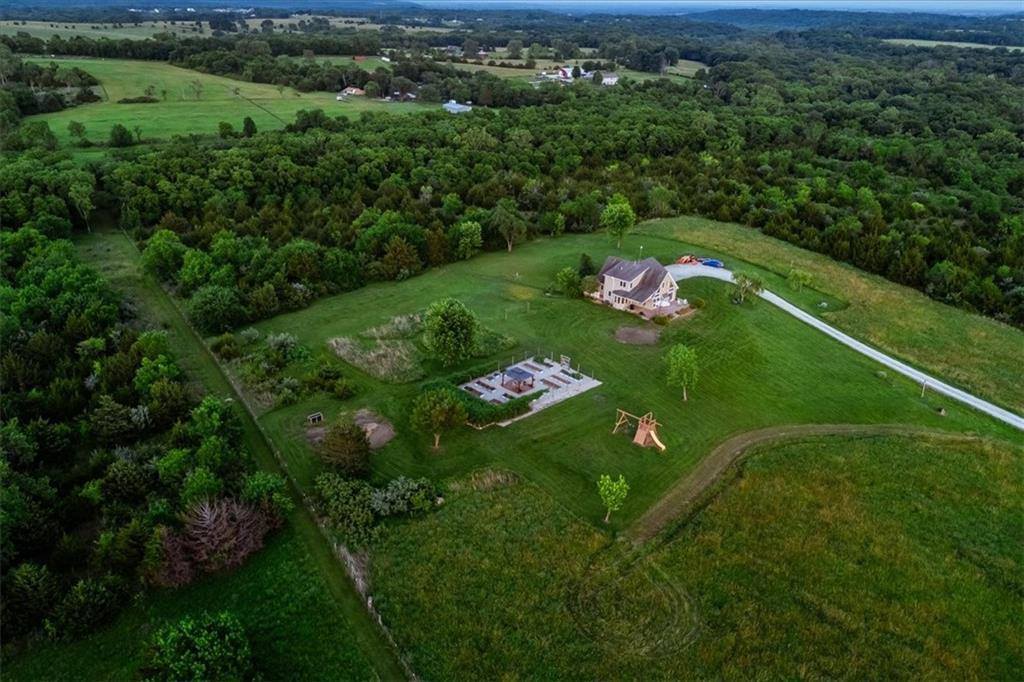 2640 union Road, Lawrence, KS 66044