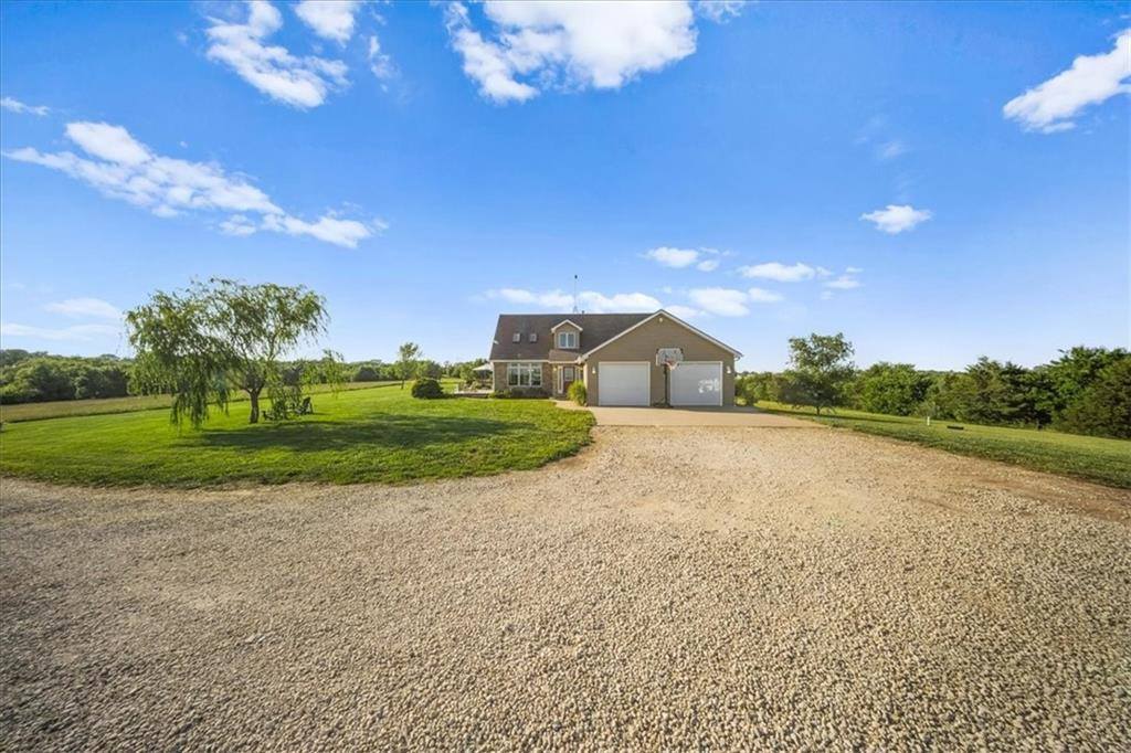 2640 union Road, Lawrence, KS 66044