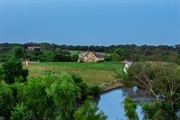 2640 union Road, Lawrence, KS 66044