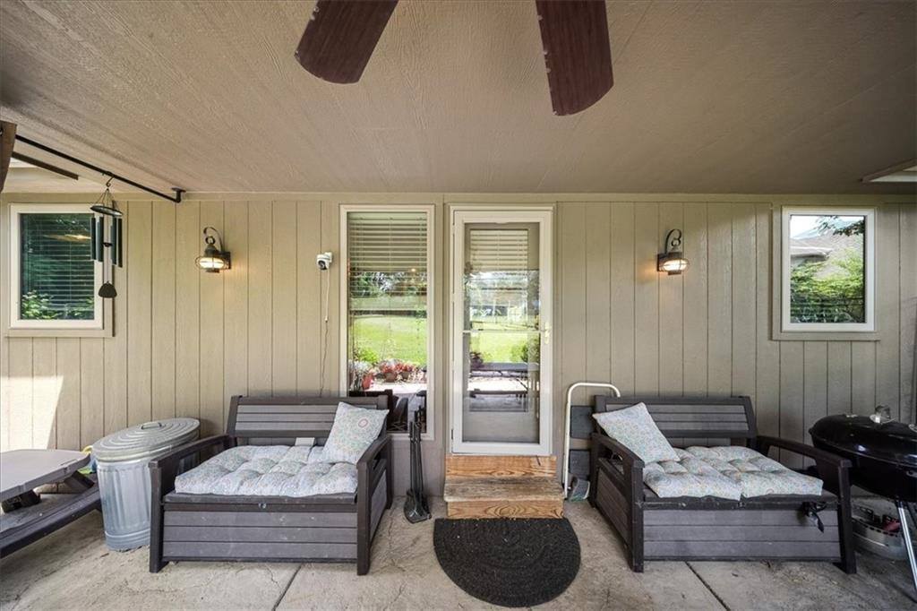 14115 NW 68th Street, Parkville, MO 64152