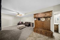 14115 NW 68th Street, Parkville, MO 64152