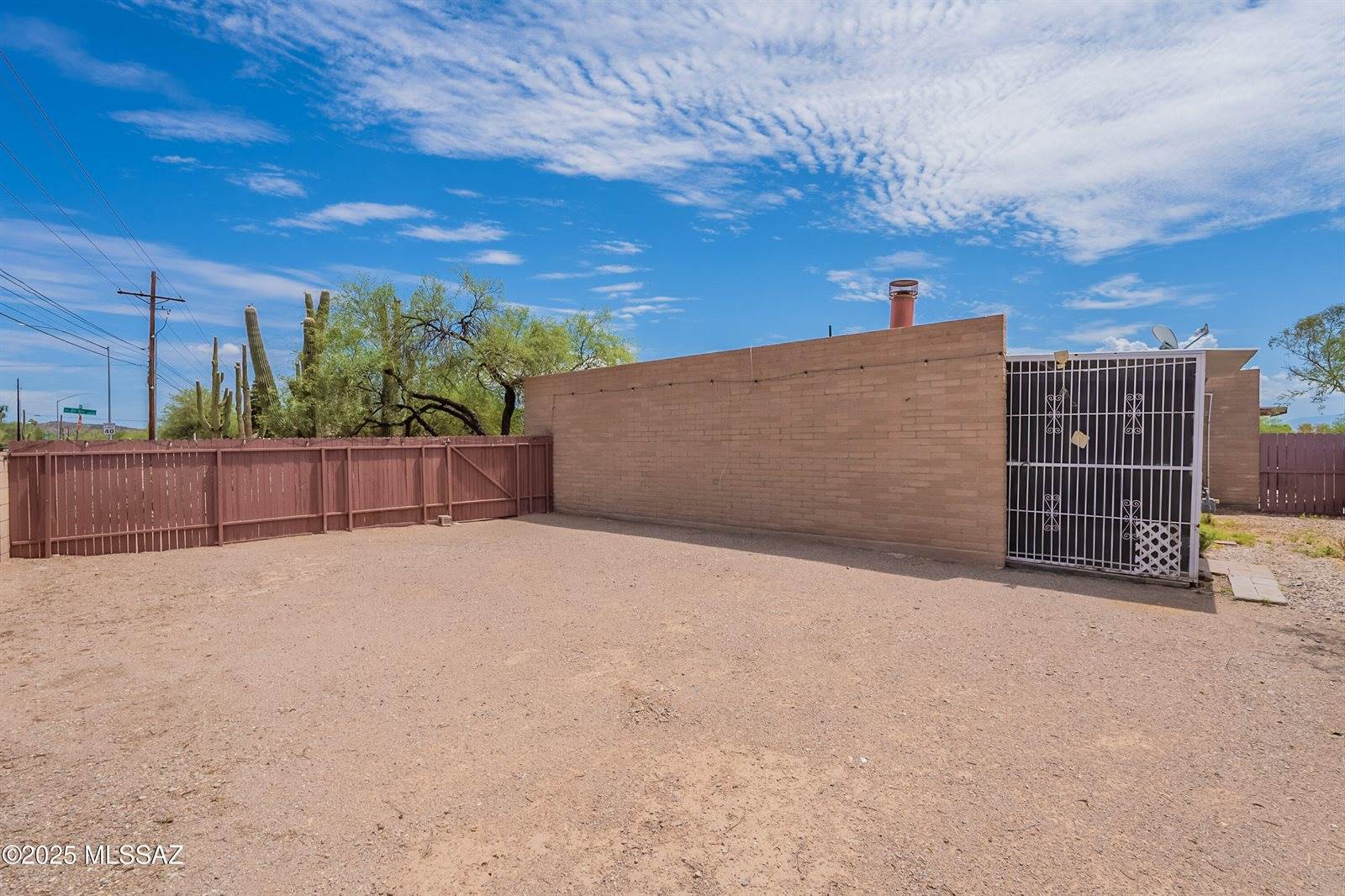 1741 West Calle Del Rey, Tucson, AZ 85713