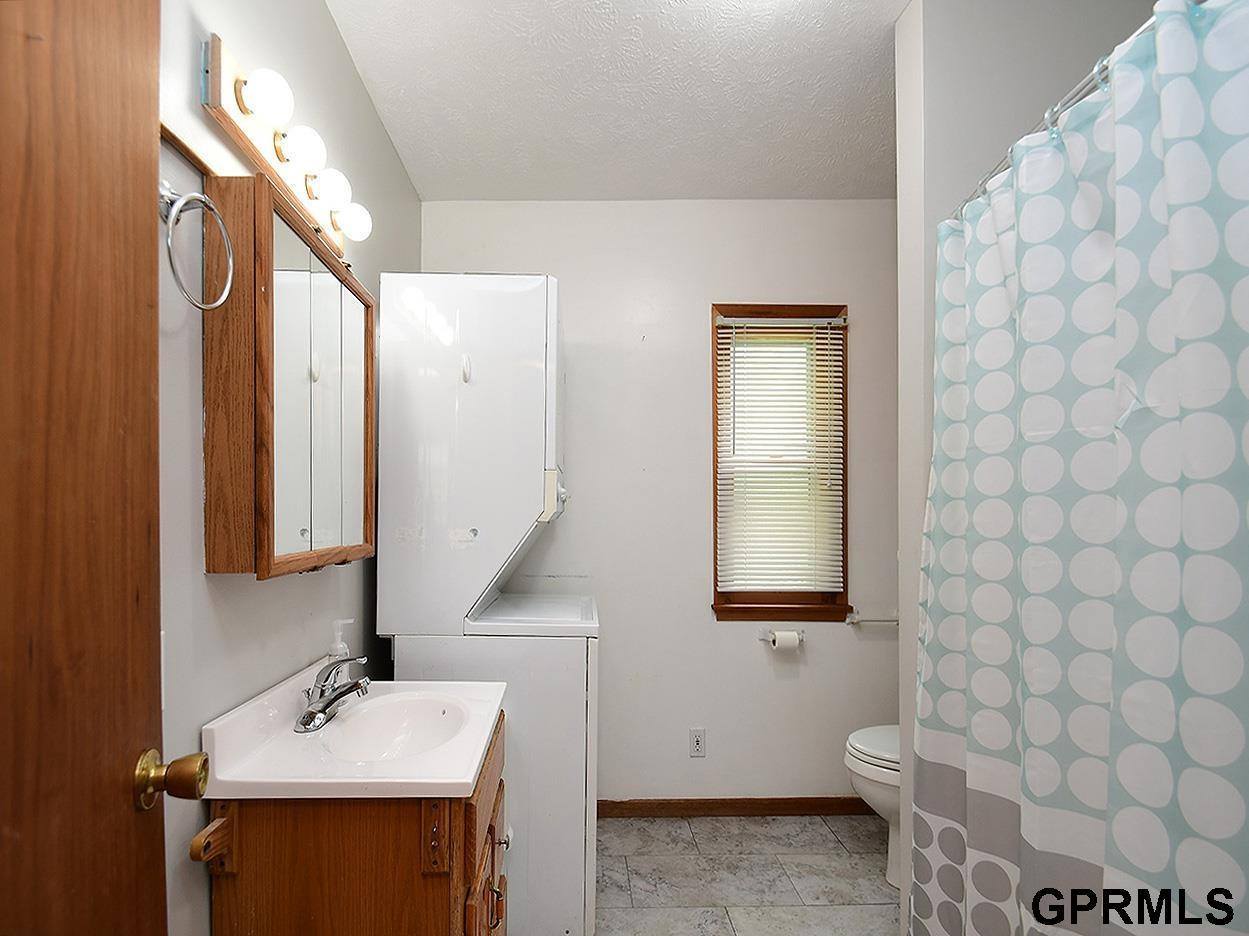 2316 North 65Th Street, Omaha, NE 68104