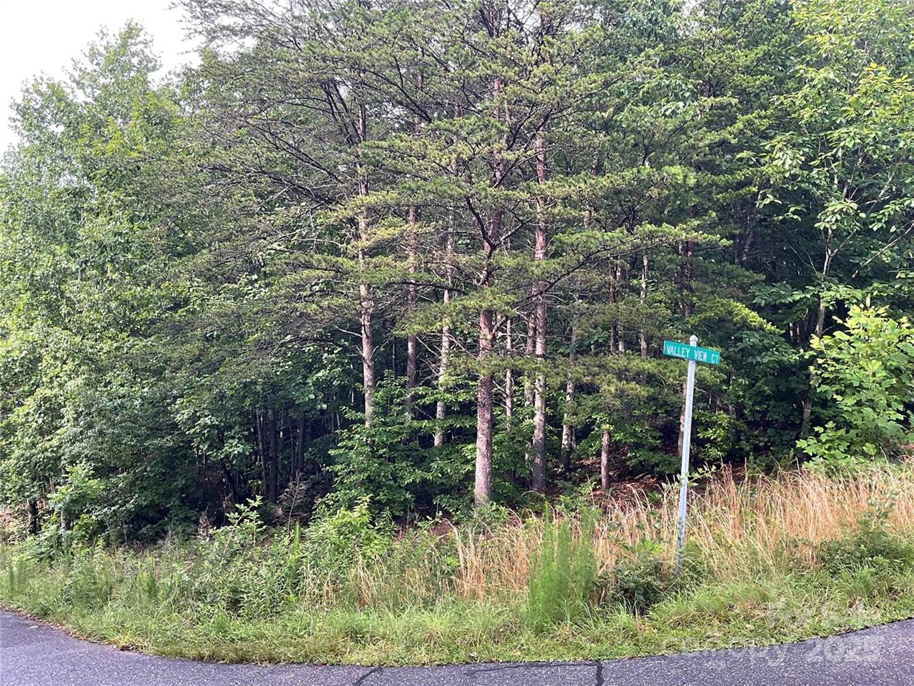 0 Pineknoll Drive, Hickory, NC 28602