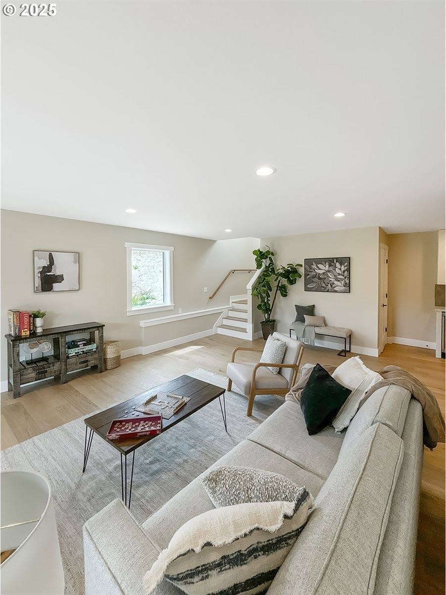 466 Meadows Dr, Manzanita, OR 97130