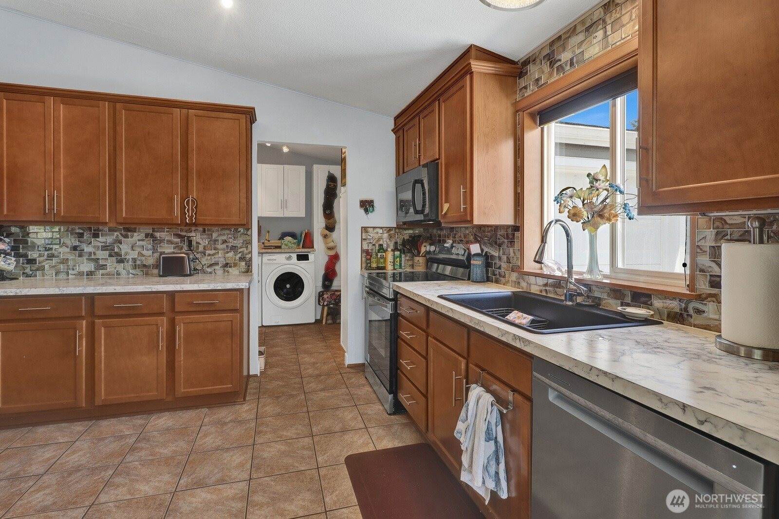 2610 East Section Street, #25, Mount Vernon, WA 98274