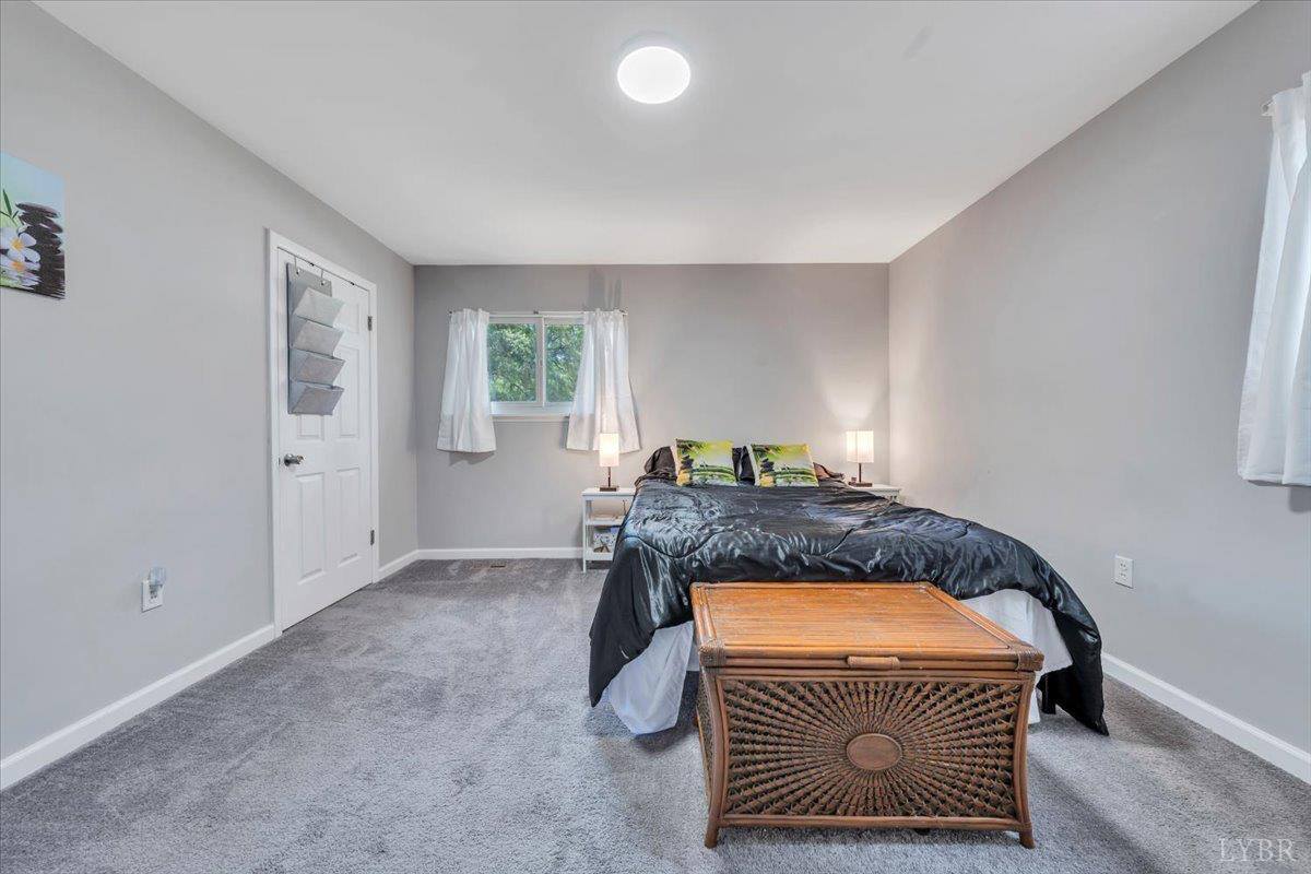 202 Skyline Drive, Bedford, VA 24523