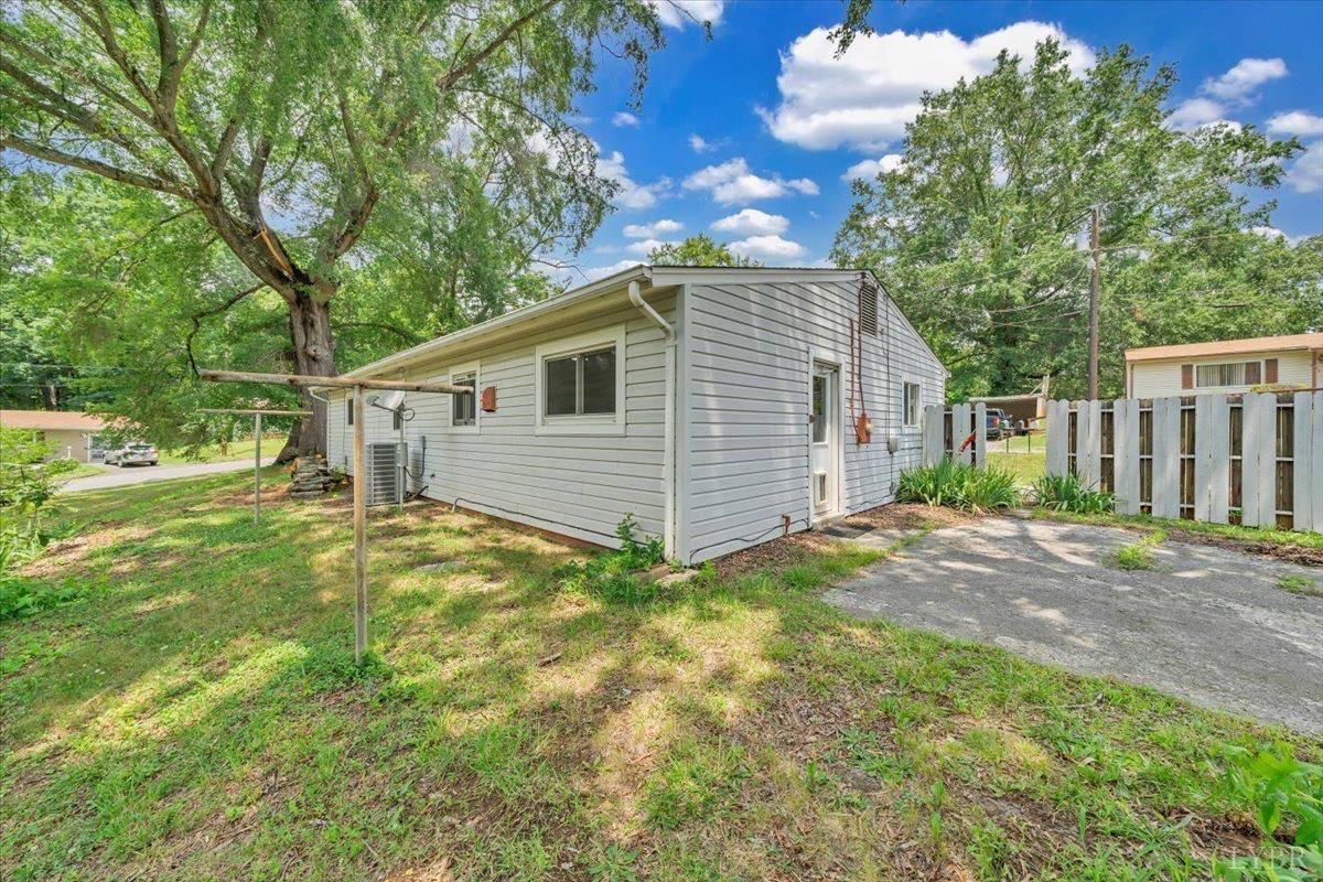 202 Skyline Drive, Bedford, VA 24523