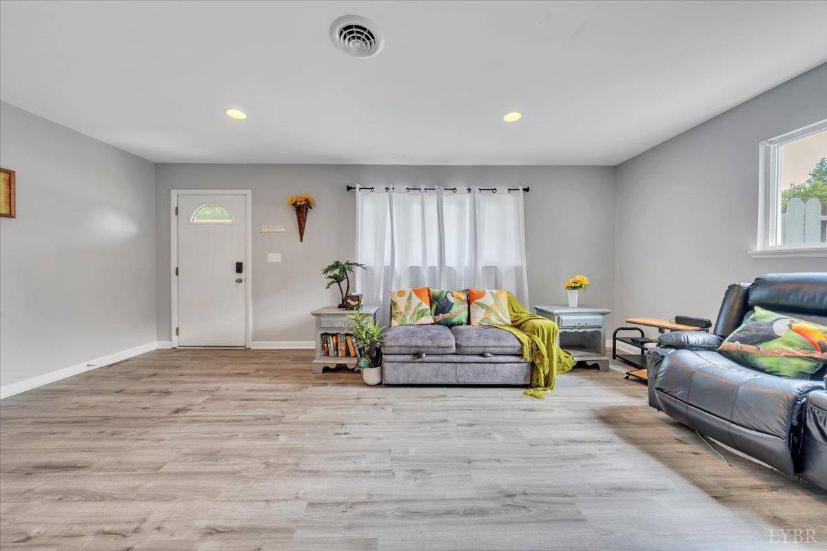 202 Skyline Drive, Bedford, VA 24523