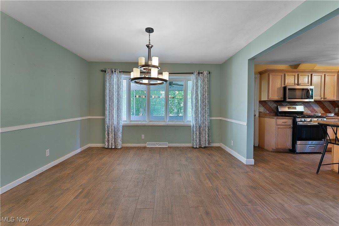 5772 Sampson Drive, Girard, OH 44420