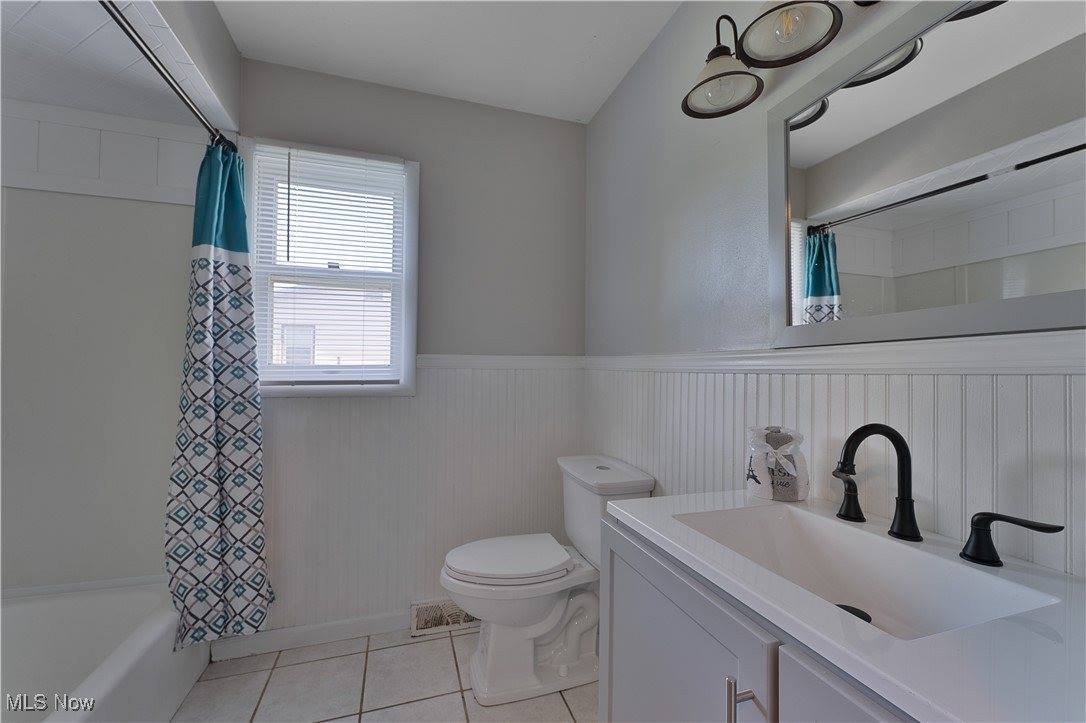 5772 Sampson Drive, Girard, OH 44420