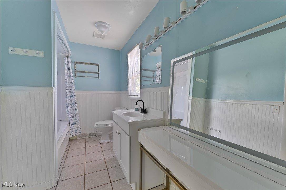 5772 Sampson Drive, Girard, OH 44420