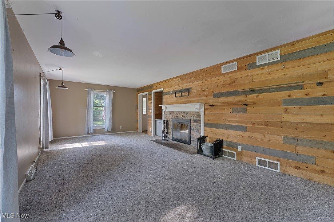 5772 Sampson Drive, Girard, OH 44420