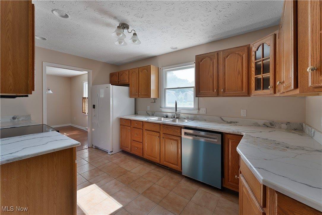 233 Robbies Run, Cortland, OH 44410