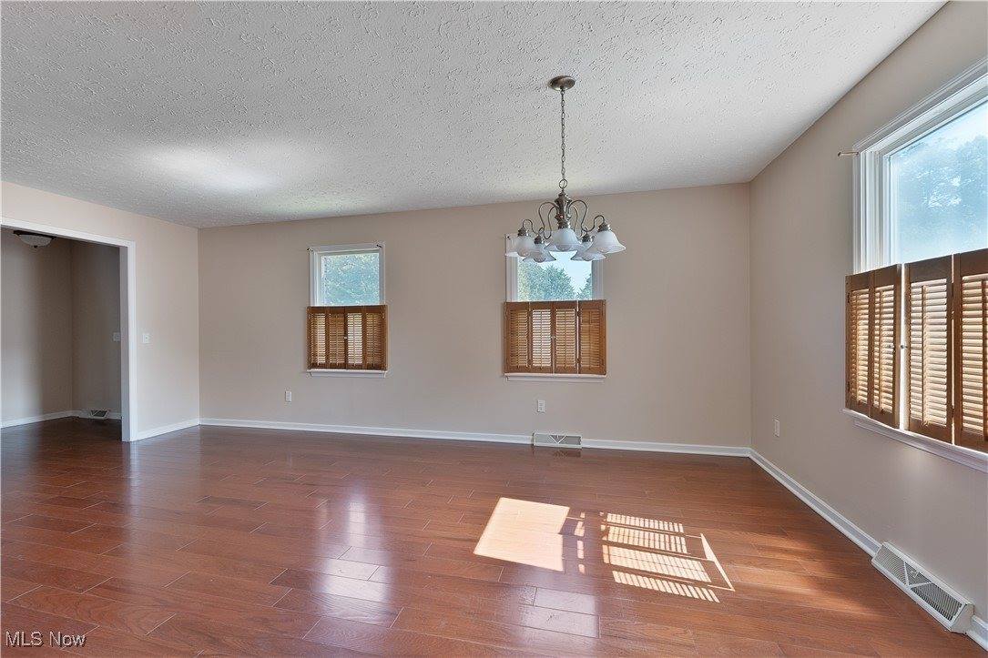 233 Robbies Run, Cortland, OH 44410