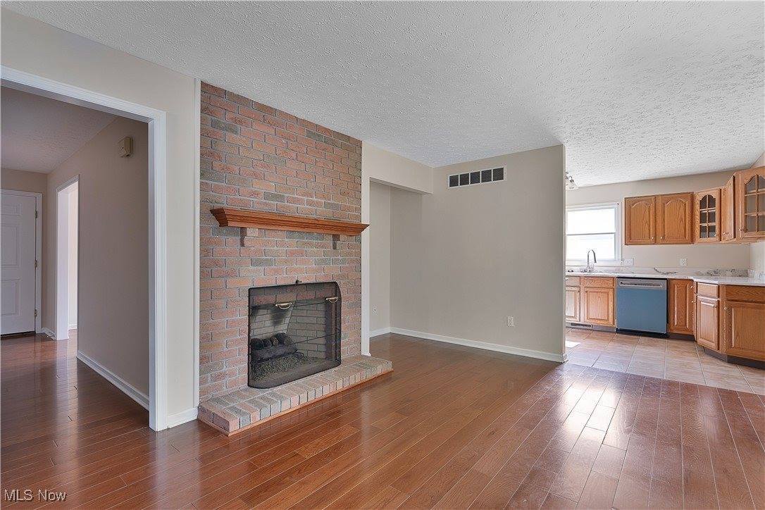 233 Robbies Run, Cortland, OH 44410