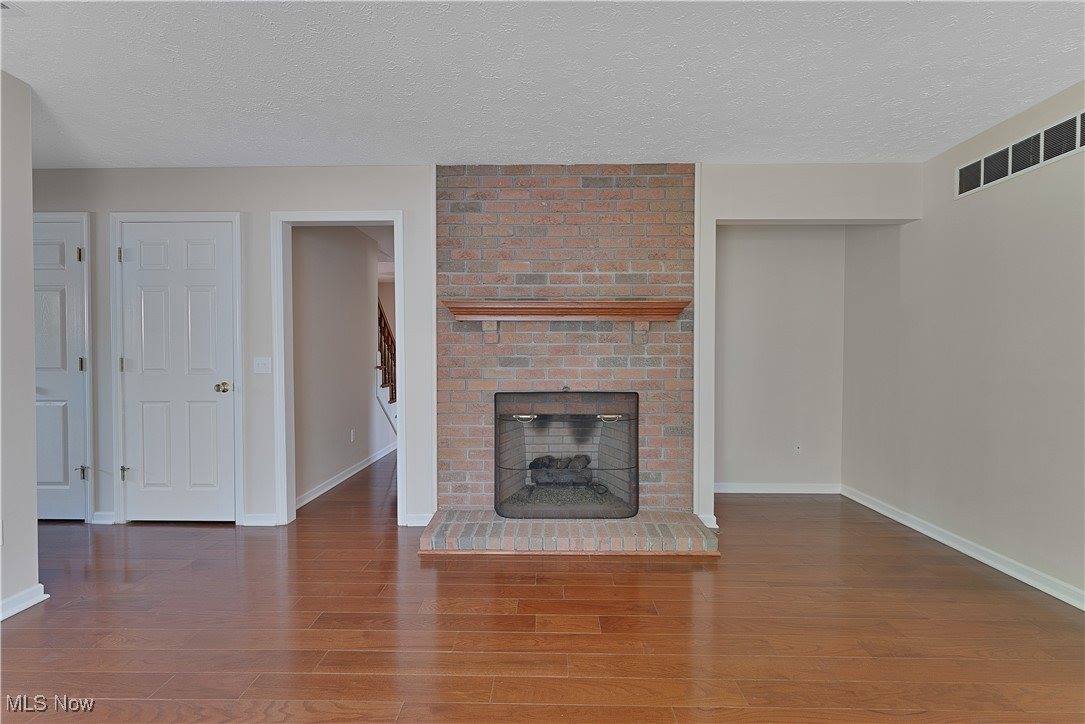 233 Robbies Run, Cortland, OH 44410