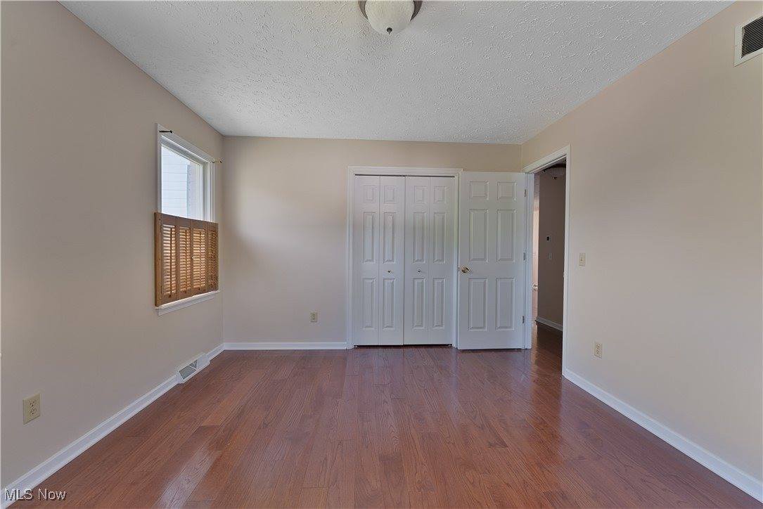 233 Robbies Run, Cortland, OH 44410