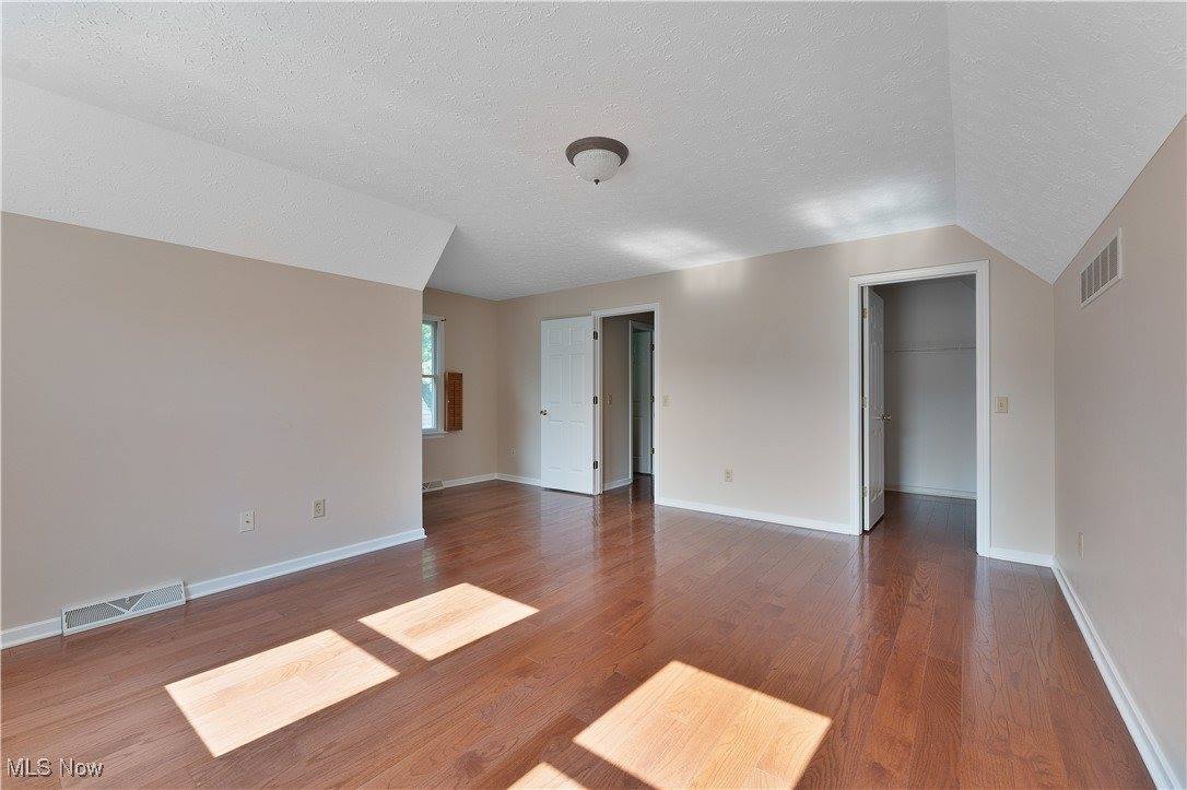 233 Robbies Run, Cortland, OH 44410