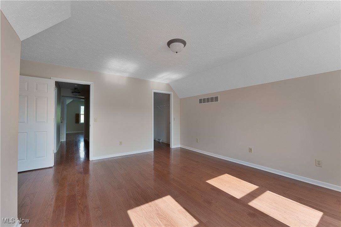 233 Robbies Run, Cortland, OH 44410