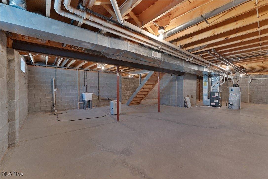 233 Robbies Run, Cortland, OH 44410