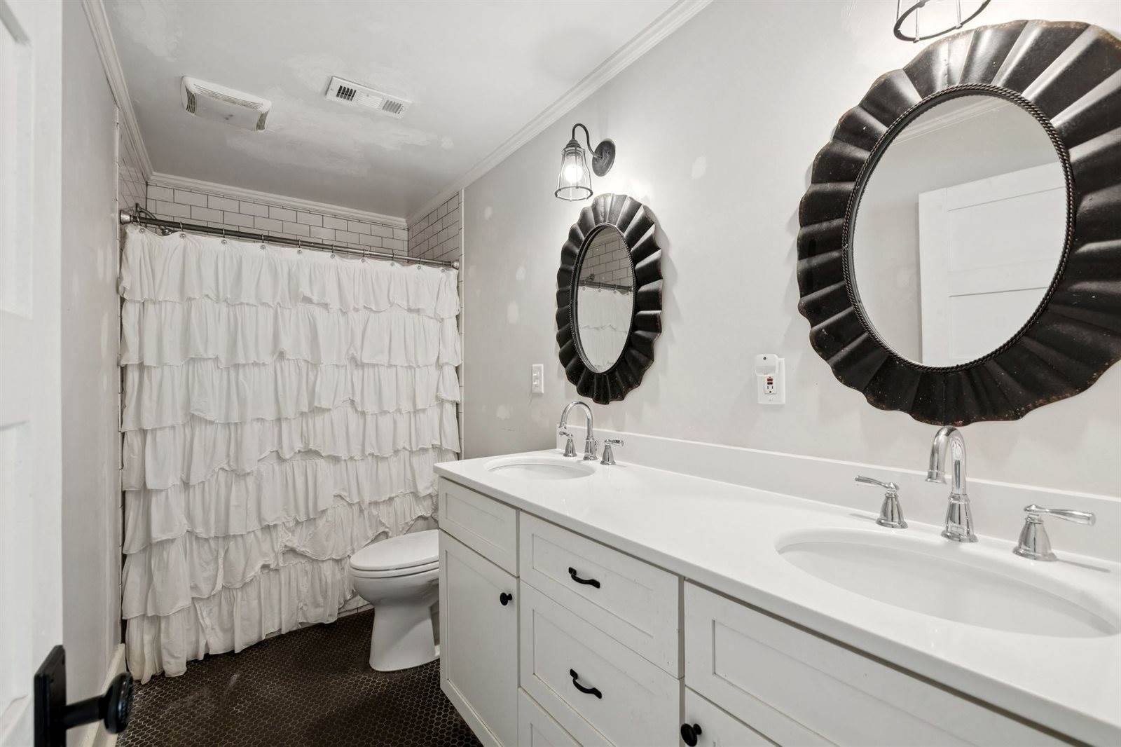 1509 Lillian St, Nashville, TN 37206