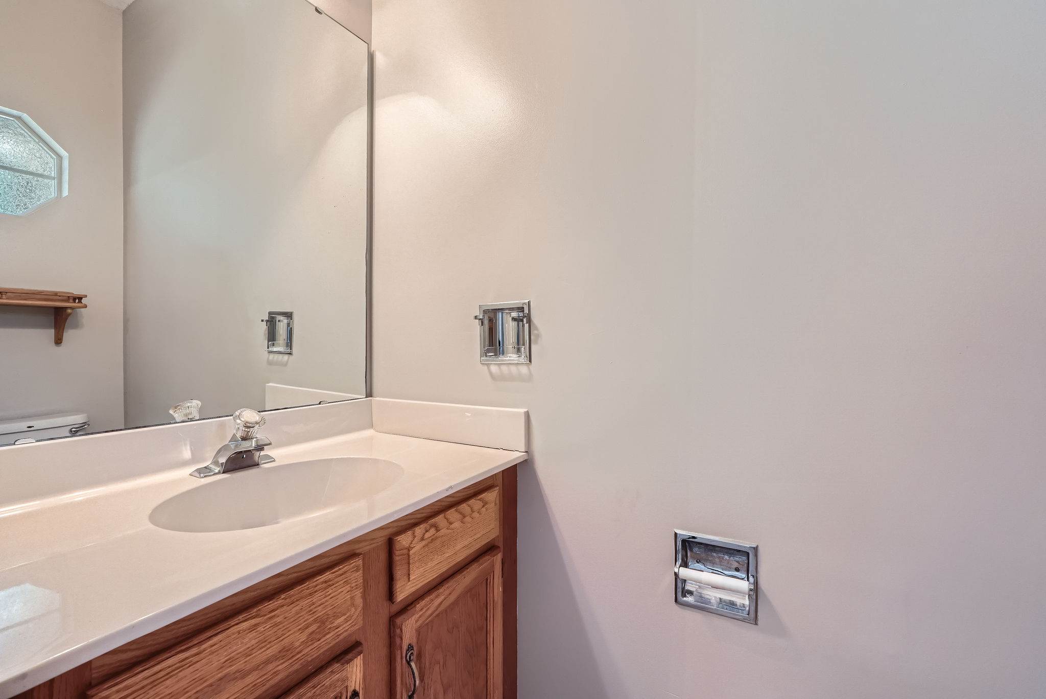 8909 Elkins Park Drive, Matthews, NC 28105