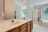 8909 Elkins Park Drive, Matthews, NC 28105