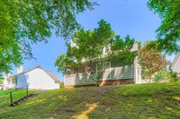 8909 Elkins Park Drive, Matthews, NC 28105