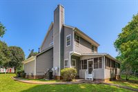 8909 Elkins Park Drive, Matthews, NC 28105