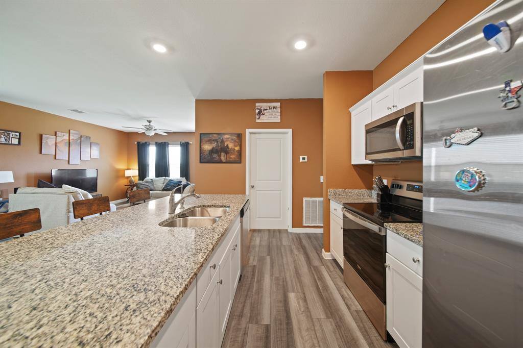 4823 Highland Springs Drive, Richmond, TX 77469