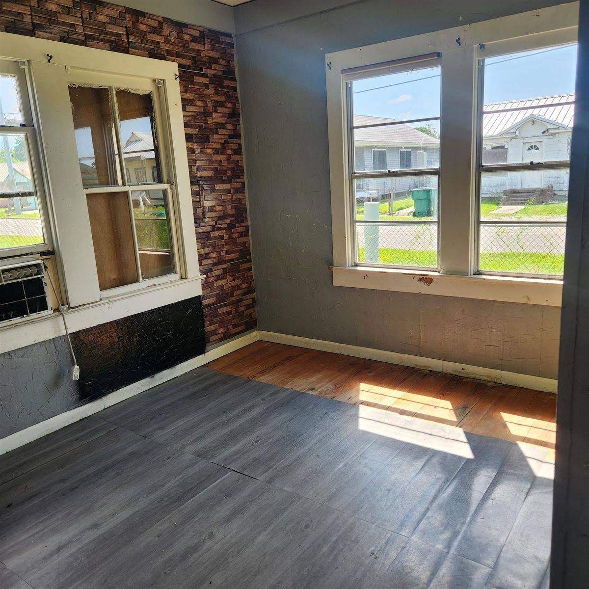 325 East 2nd Street, Larose, LA 70373