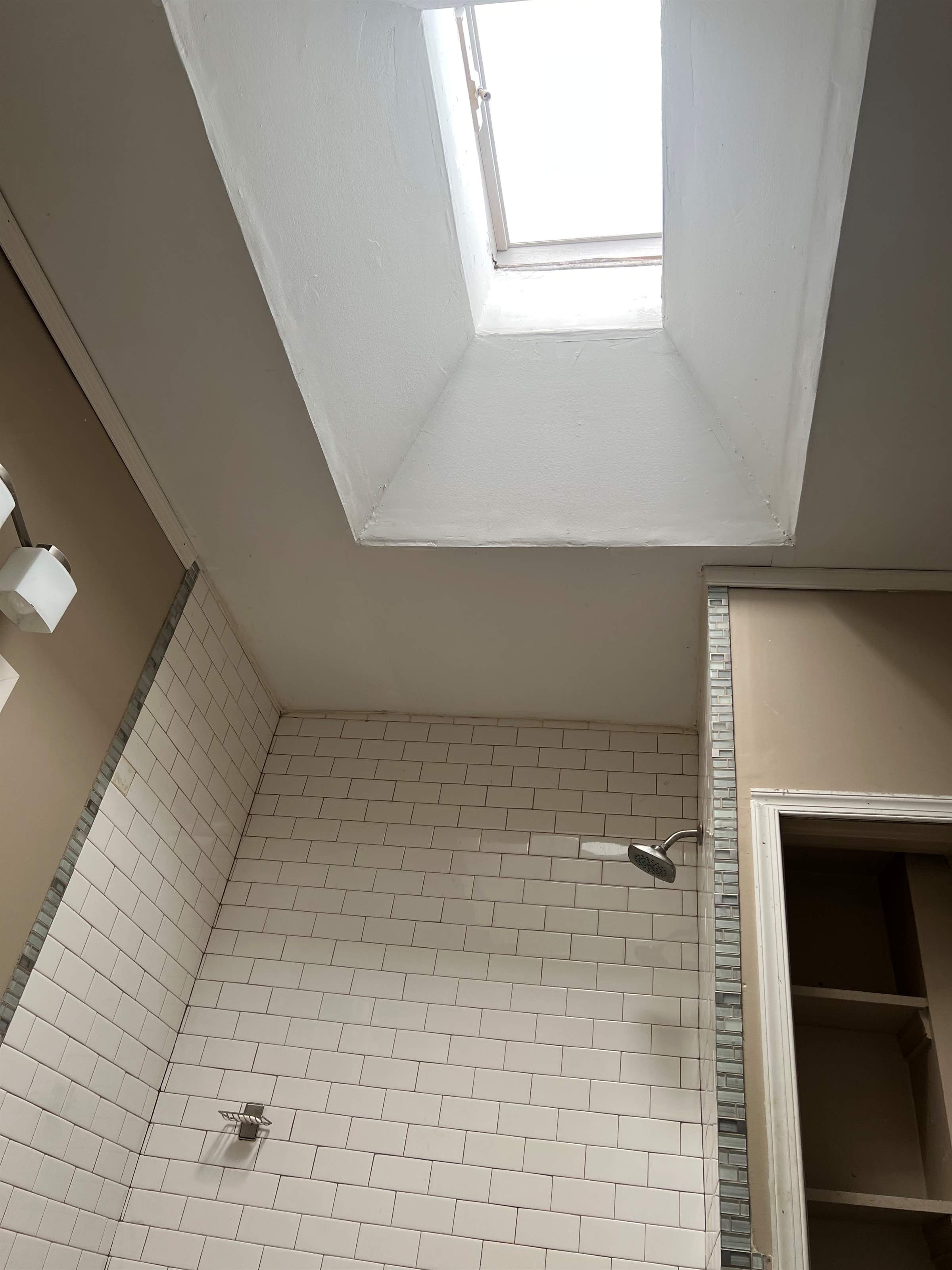 306 w Roosevelt blvd, Phila, PA 19120