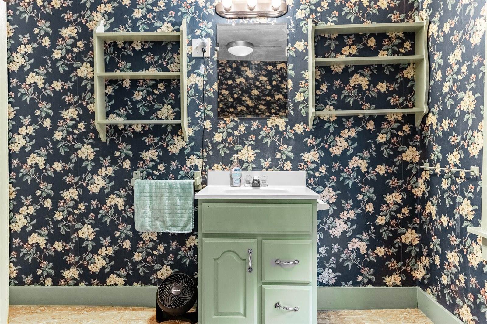 19 Bucksport Road, Ellsworth, ME 04605