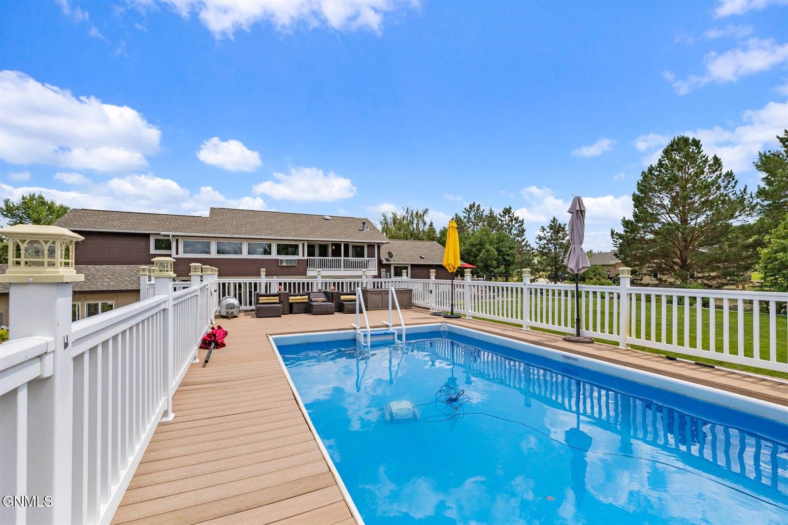 3319 11th Avenue East, Williston, ND 58801