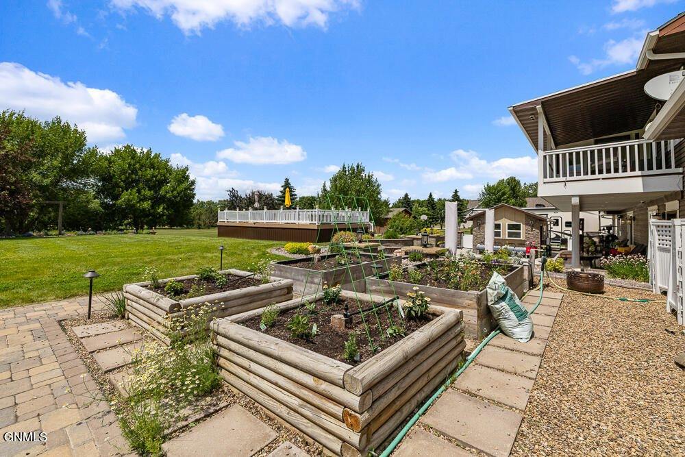 3319 11th Avenue East, Williston, ND 58801