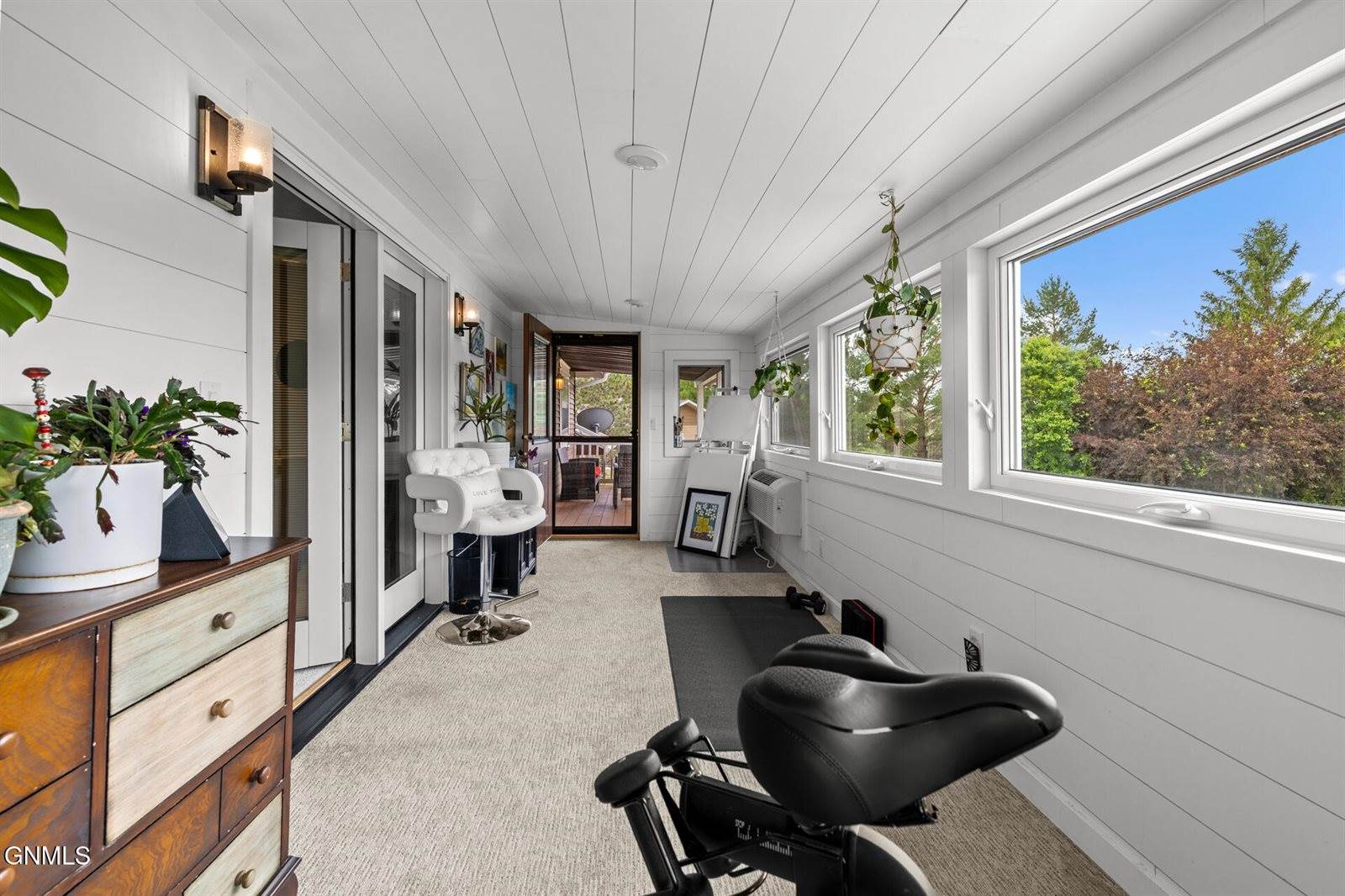 3319 11th Avenue East, Williston, ND 58801