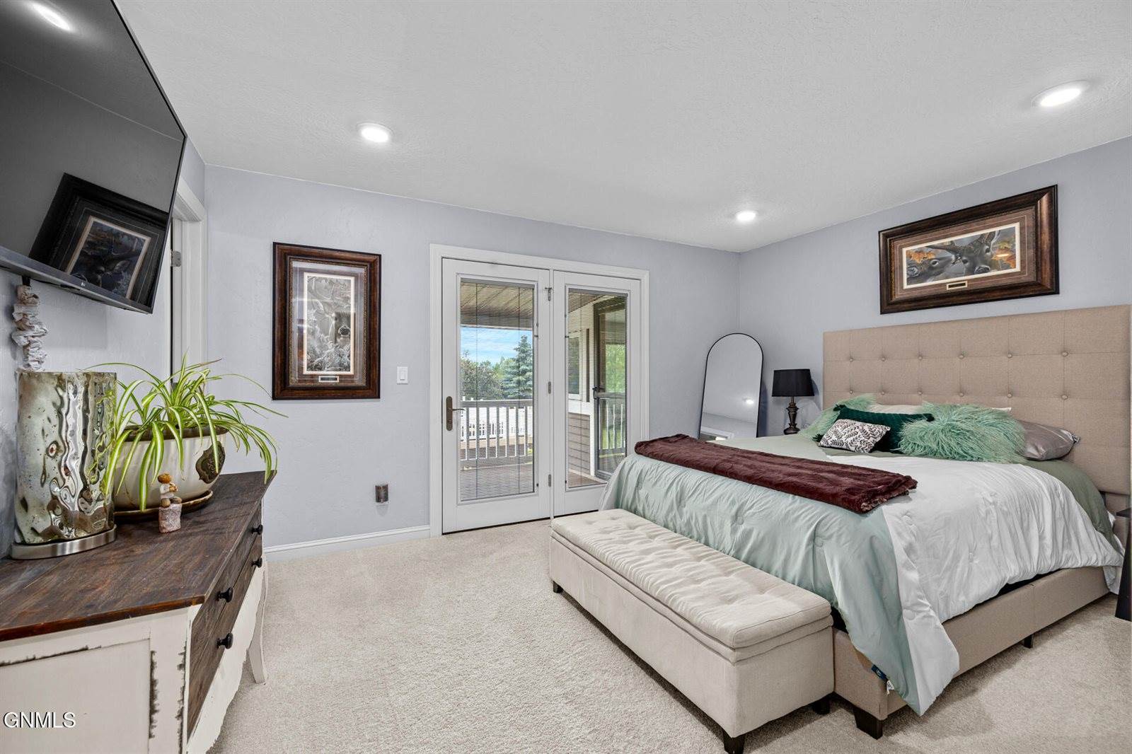 3319 11th Avenue East, Williston, ND 58801