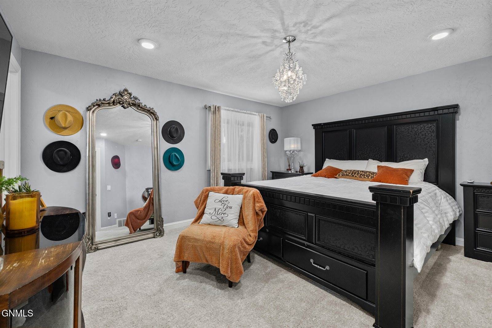 3319 11th Avenue East, Williston, ND 58801