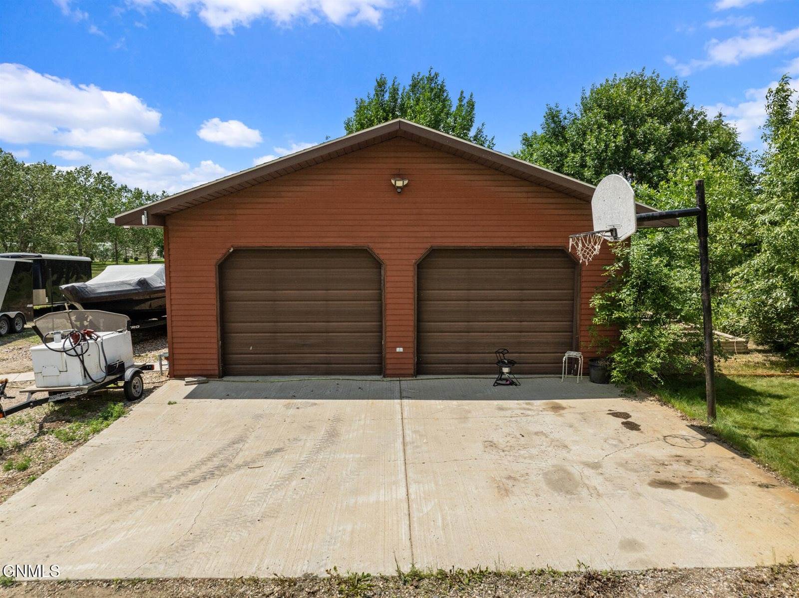 3319 11th Avenue East, Williston, ND 58801