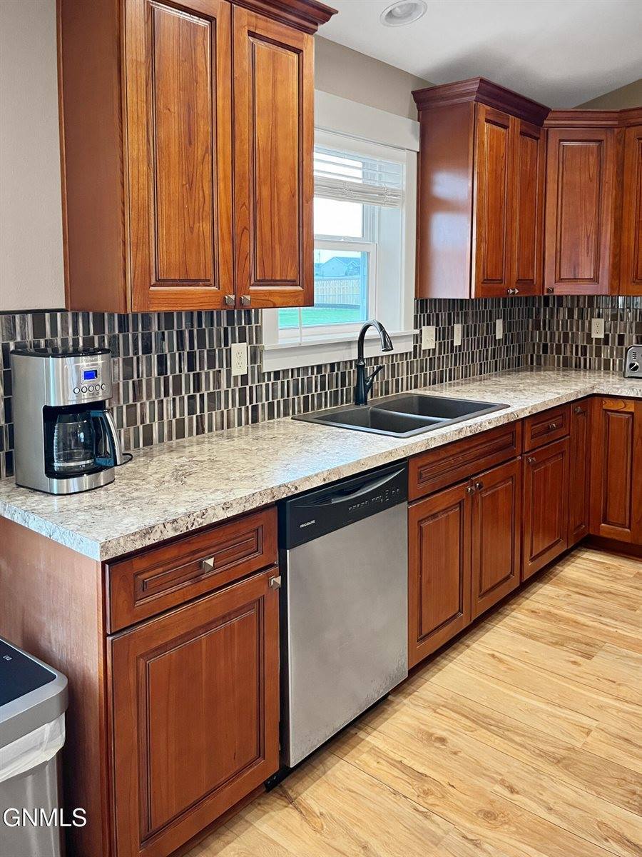 13662 Cherry Street NW, Williston, ND 58801