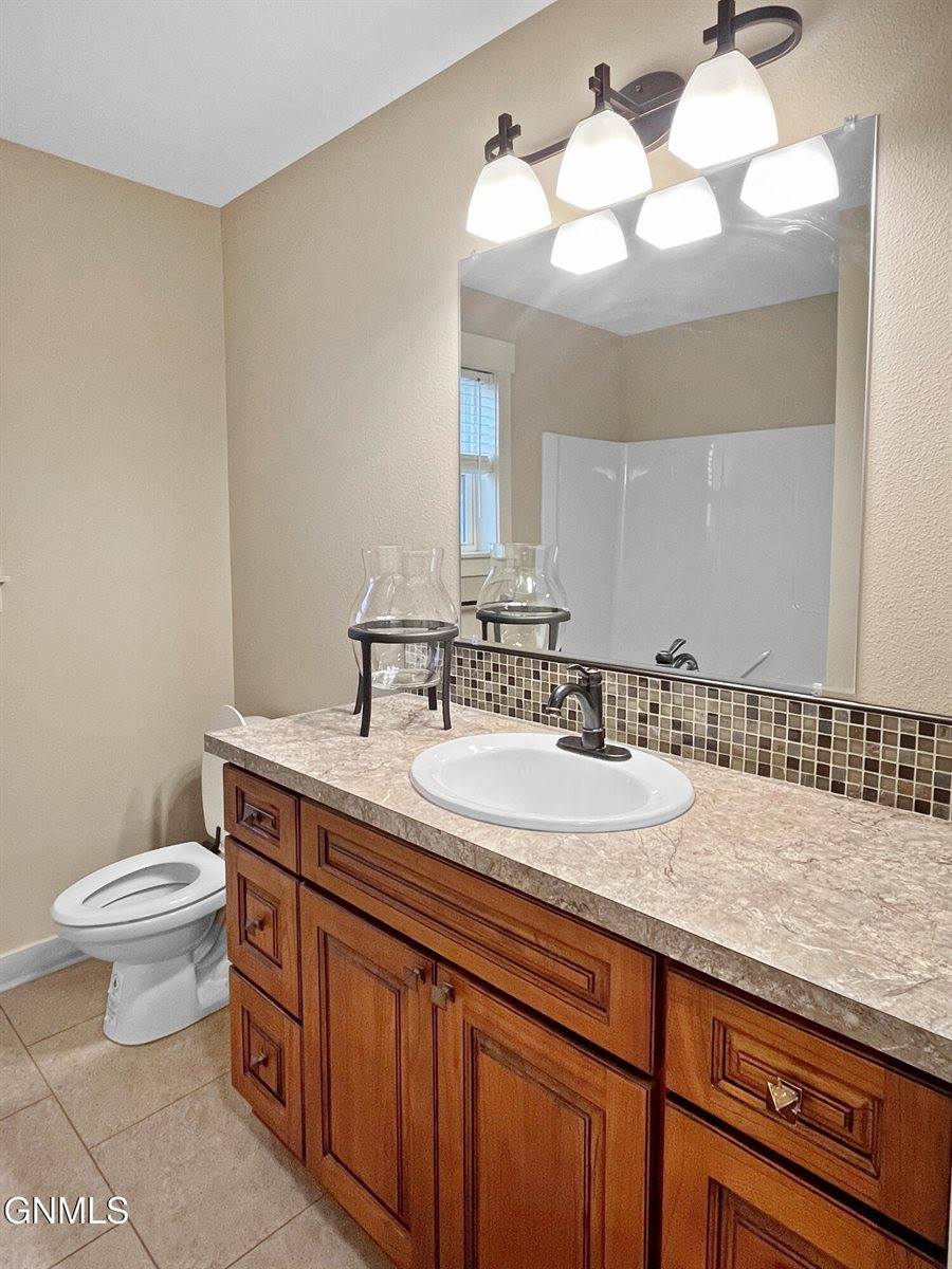 13662 Cherry Street NW, Williston, ND 58801