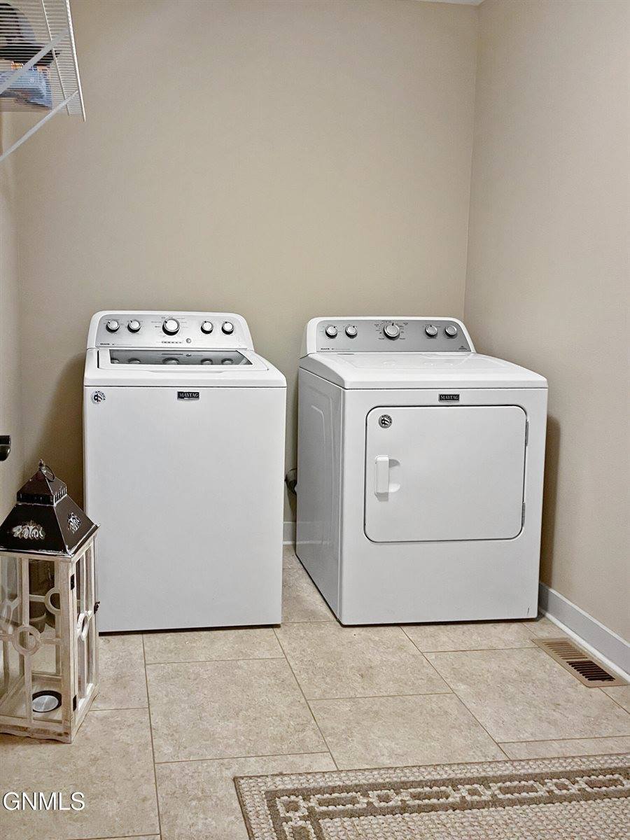 13662 Cherry Street NW, Williston, ND 58801