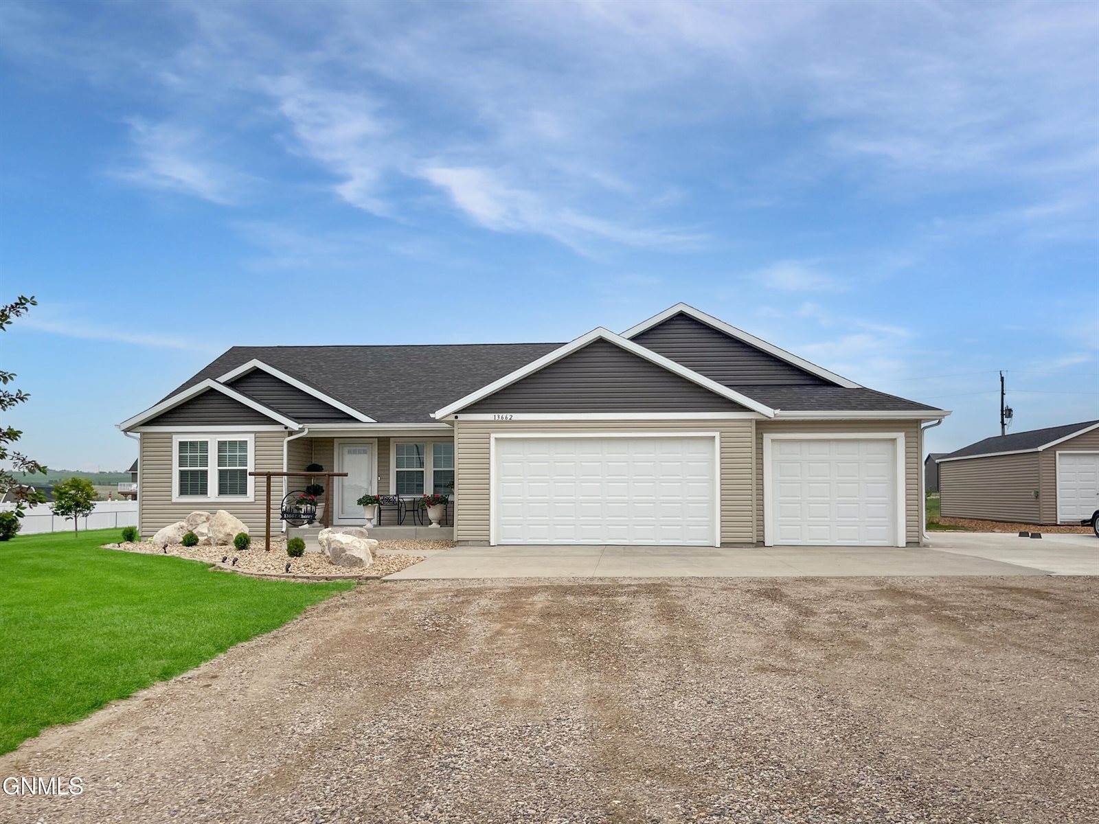 13662 Cherry Street NW, Williston, ND 58801