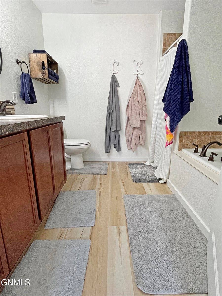 2810 24th Street West, Williston, ND 58801